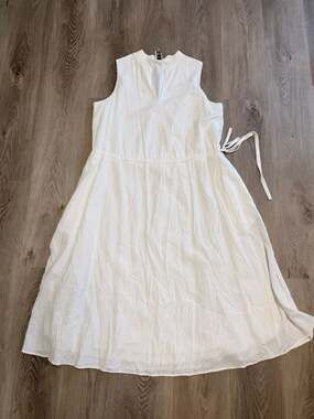 Anne Klein White Sleeveless Crinkle Midi Dress with Side Tie Size 16